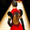 Parigi, alta moda fra seduzioni e follie