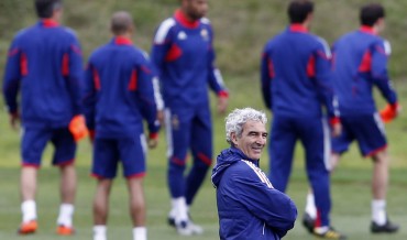 Domenech all'attacco ''Una pagliacciata''