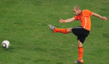 ''Maradona e Dunga idioti" Poi Sneijder smentisce