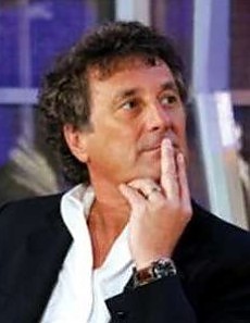 "Sanremo Social, una porcata" Iacchetti manda Morandi a quel paese
