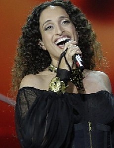 Noa, fra Sanremo e le Nazioni Unite "Il mondo arabo cambia grazie ai giovani"