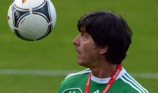 Il decalogo del ct Loew sì a birra e social network