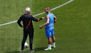 Sneijder: "Macché psicologo se viene io mi metto a dormire"