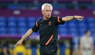 van Marwijk, calcio alle polemiche "Conta solo battere la Germania"