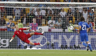 De Rossi: "Pirlo come Totti" "Il rigore? L'ho visto carico"