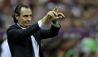 Prandelli: ''Spagna numero uno ma è un'Italia da applausi''