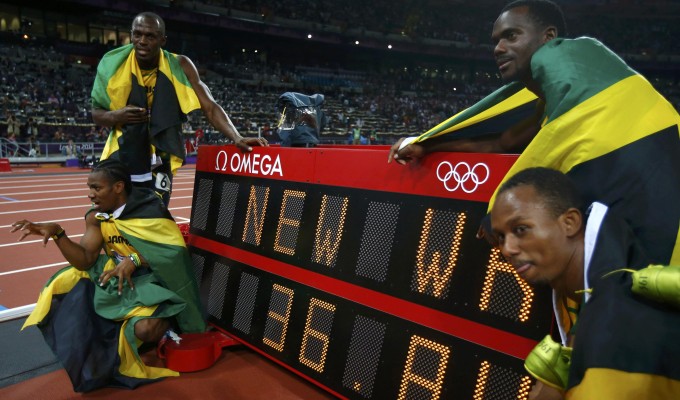 Bolt trascina la Giamaica è record del mondo Foto