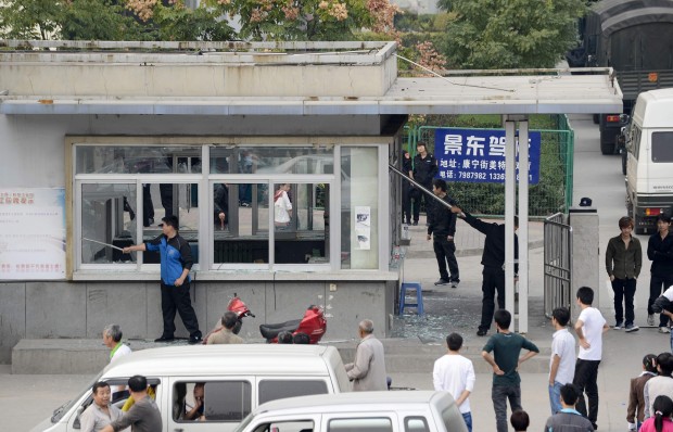 Foxconn, esplode la protesta nella fabbrica dell'iPhone