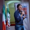 Renzi contro il contributo di due euro La replica: "Abbiamo deciso insieme"