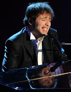 Gualazzi il cantautore si racconta: "Ironia leggera, come il rock 'n roll"