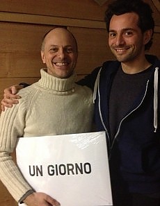 Bacio gay sul palco dell'Ariston:  "A Sanremo la nostra storia d'amore"