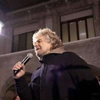 Grillo, domenica il ritorno in tv su Sky. "In caso di vittoria saremmo in difficoltà" Grillo, domenica il ritorno in tv su Sky. "In caso di vittoria saremmo in difficoltà"