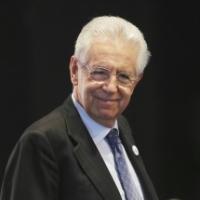 Monti: "E' una nuova Tangentopoli".  Attacco al Pdl: "Se vince Italia a rischio"