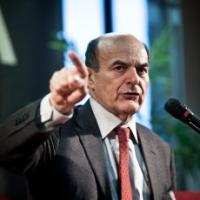 Diritti gay, Bersani: "Subito legge anti-omofobia Entro un anno quella sulle unioni civili" Diritti gay, Bersani: "Subito legge anti-omofobia Entro un anno quella sulle unioni civili"