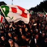 Bersani: "No al ticket sulle visite specialistiche". 10mila in piazza, a Palermo c'è anche Renzi Bersani: "No al ticket sulle visite specialistiche". 10mila in piazza, a Palermo c'è anche Renzi