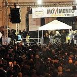 La sfida finale è nelle piazze in tv l'ultimo appello dei big La sfida finale è nelle piazze in tv l'ultimo appello dei big