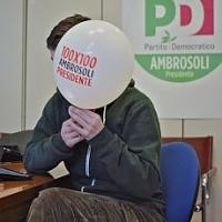 Elezioni, per il Pd un risveglio amaro. Bersani: "Vittoria, ma situazione delicata" Elezioni, per il Pd un risveglio amaro. Bersani: "Vittoria, ma situazione delicata"