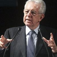 Elezioni, Monti irrilevante ma contento: "Sono soddisfatto, ora serve un governo" Elezioni, Monti irrilevante ma contento: "Sono soddisfatto, ora serve un governo"