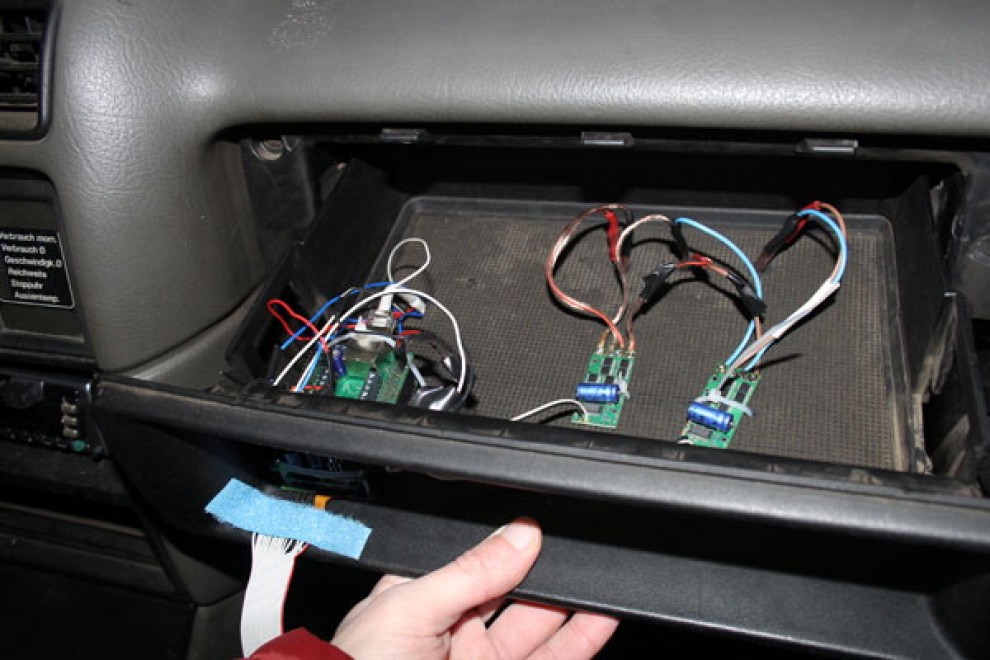 Un iPad per radiocomandare una vecchia Opel