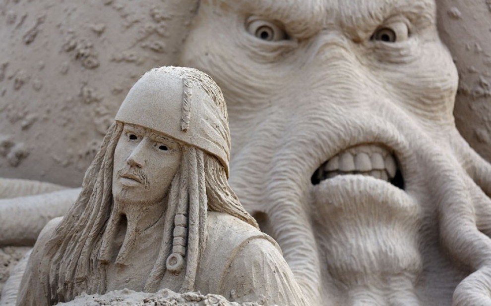 Hollywood scolpita nella sabbia, il festival delle sculture