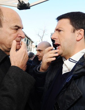 Grandi elettori, l'escluso Renzi accusa.   Bersani: "Chiamate da Roma? Sentite Telecom"