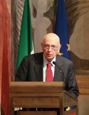 Napolitano: "Partiti collaborino per il governo" Incontro D'Alema-Bersani: "Niente scissioni"