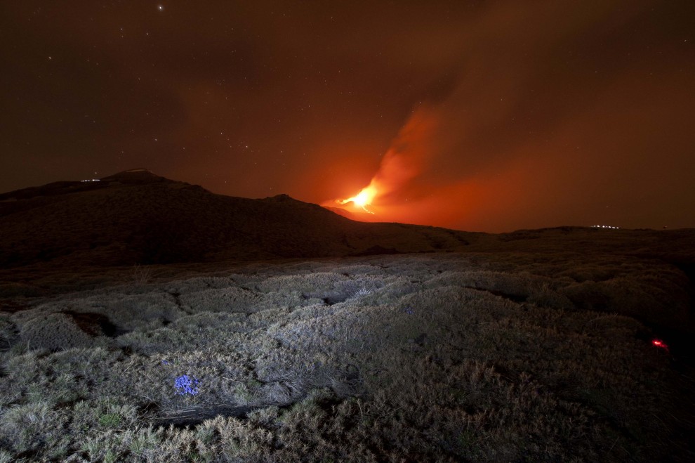 Anelli di fumo dalla bocca dell'Etna