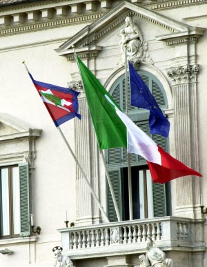 Quirinale, l'intesa su Marini spacca il centrosinistra. Renzi: "Non lo votiamo". Vendola: "E' fine alleanza"