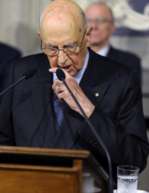 Quirinale, Napolitano accetta il reincarico. Il sì al bis dopo una mattinata di pressioni
