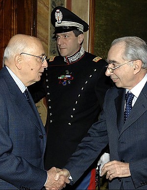 Il sì del Pd al governo del presidente. In pole position Amato e Enrico Letta