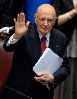 Berlusconi: "Napolitano straordinario". Bersani: "Ottimo". M5S: "Discorso contro di noi"