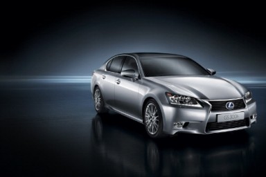 Lexus rilancia ancora: c'è la GS Hybrid