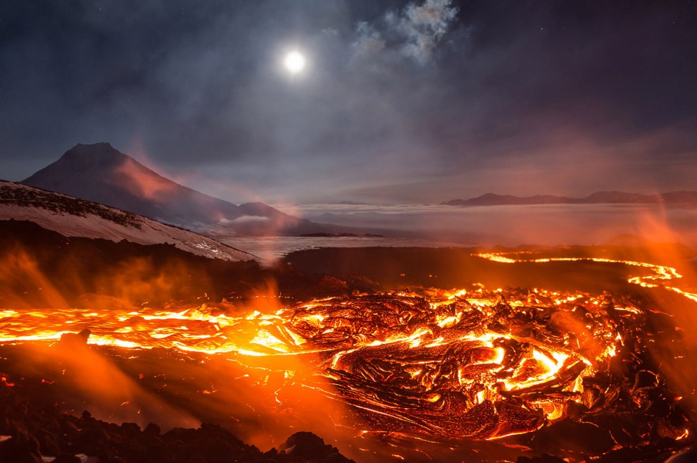 Russia. L'eruzione in Kamchatka ripresa da due blogger