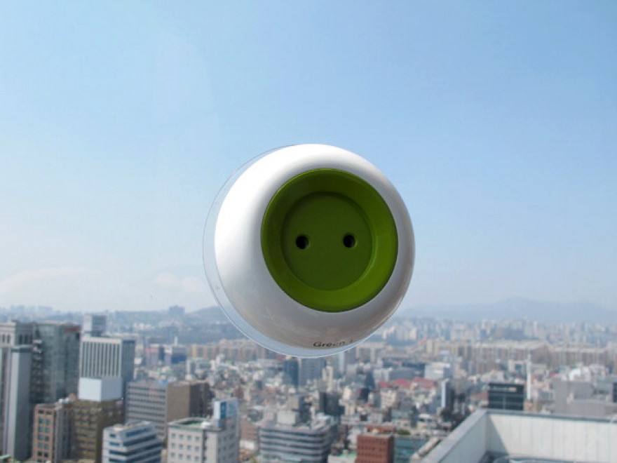 Window Socket, la presa solare da finestra