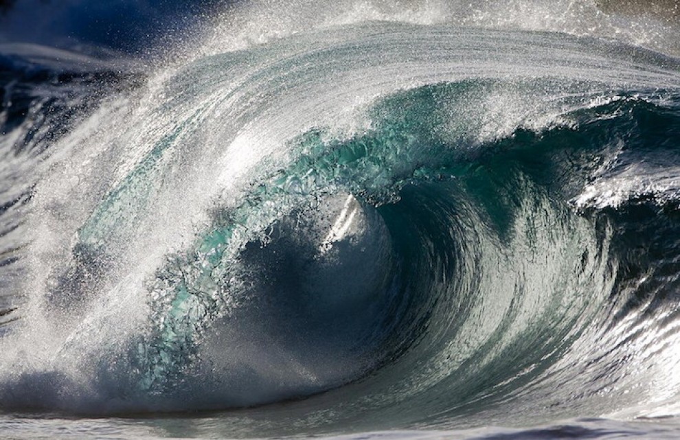 Sculture liquide: l'arte sulla cresta dell'onda