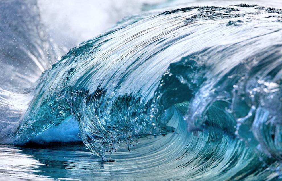 Sculture liquide: l'arte sulla cresta dell'onda