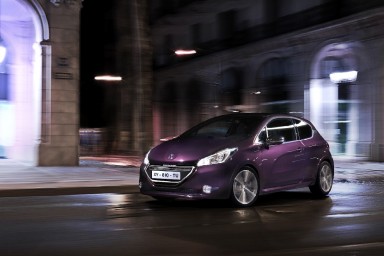 208 XY Purple Night, una speciale "urban-chic"
