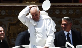 Con il Papa e Napolitano gli spot dell'amicizia