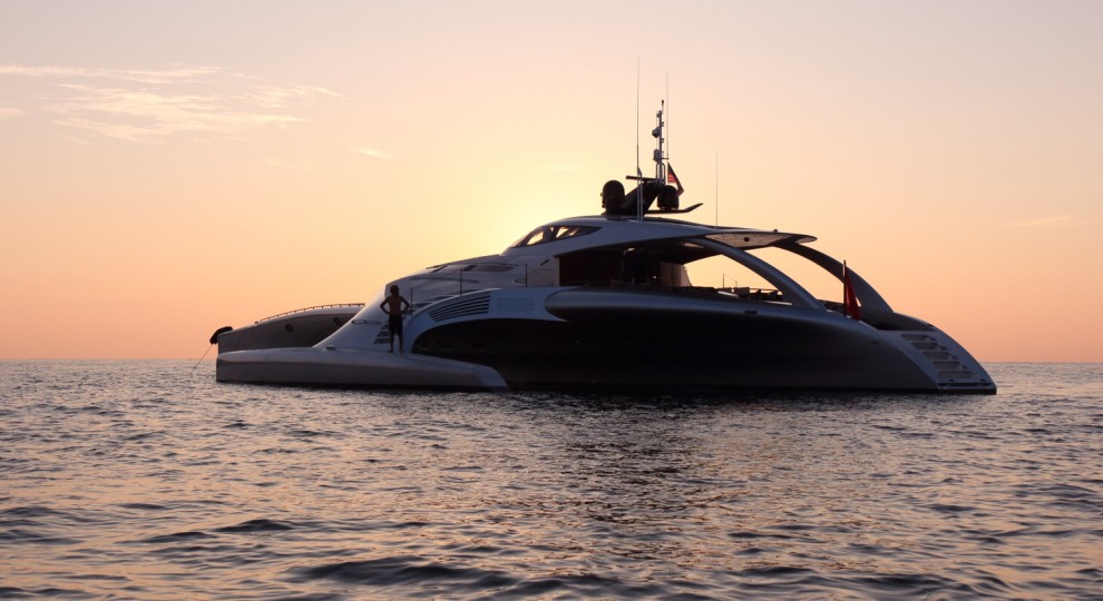 Il superyacht di lusso sembra un Ufo