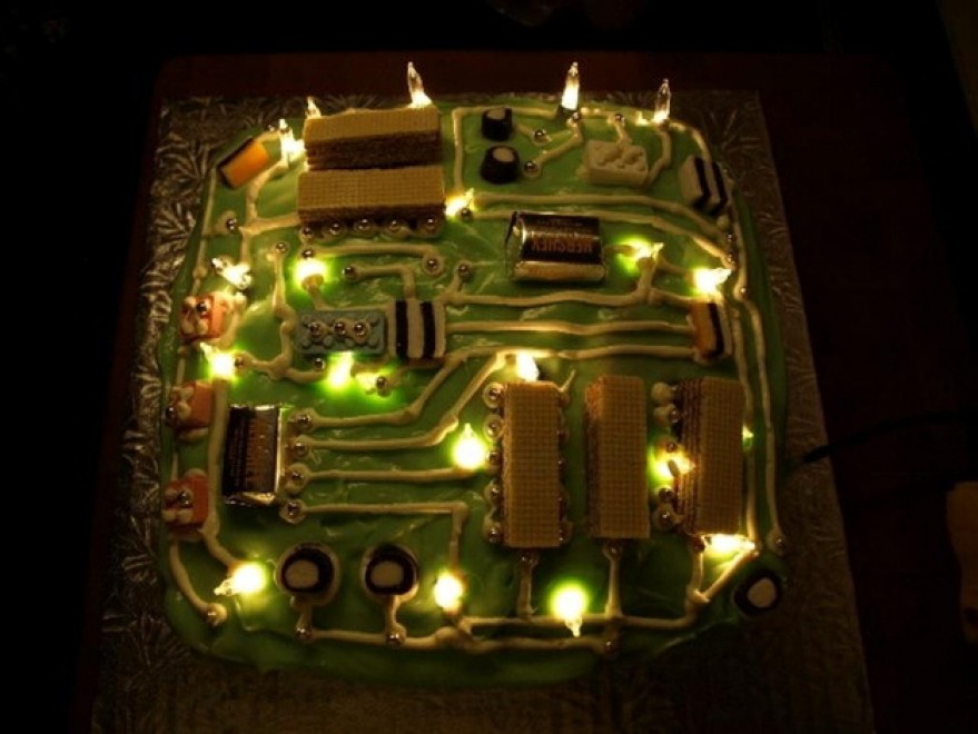 Troppo belle per essere mangiate: le torte da geek