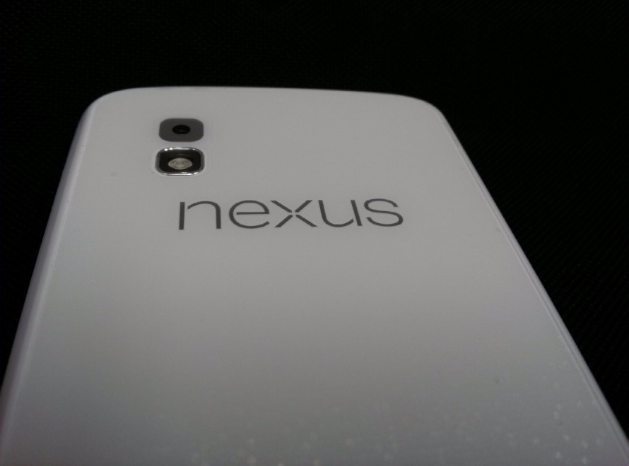 Lg svela il Nexus 4 bianco
