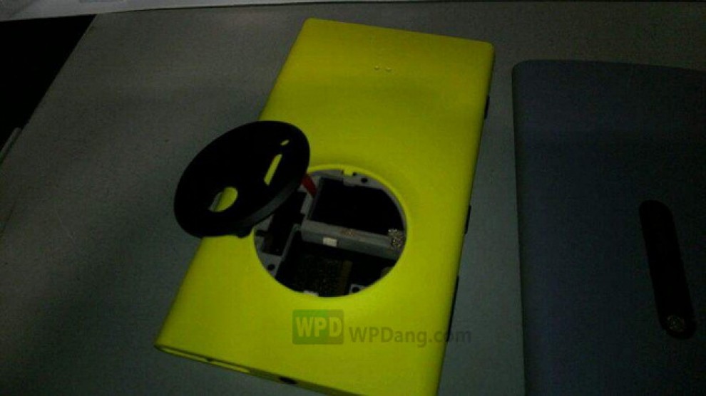 Nokia, il web svela lo smartphone EOS