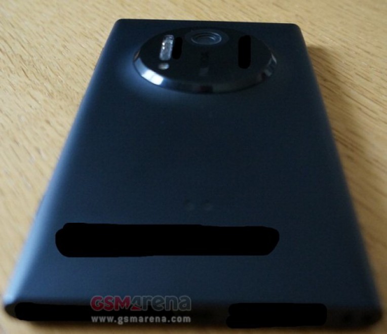 Nokia, il web svela lo smartphone EOS