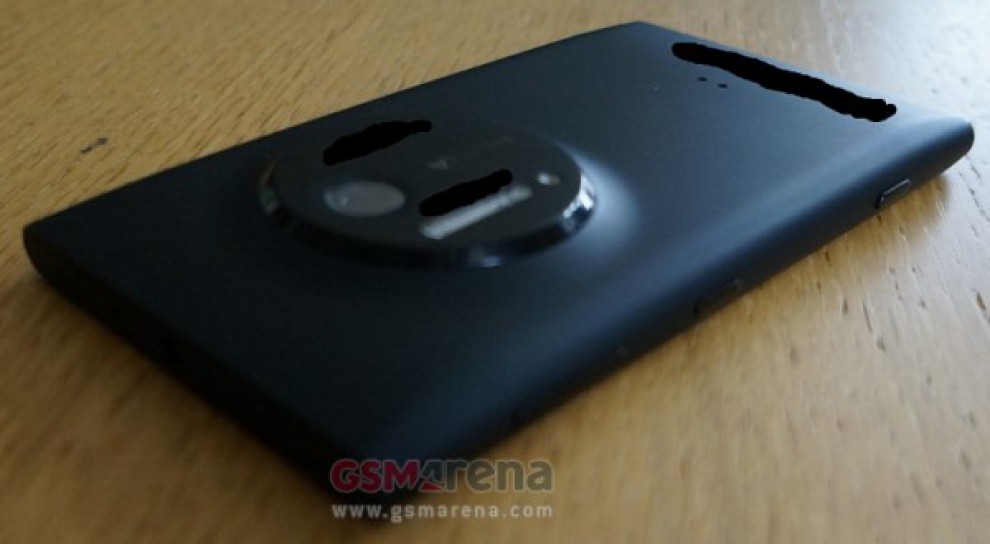 Nokia, il web svela lo smartphone EOS