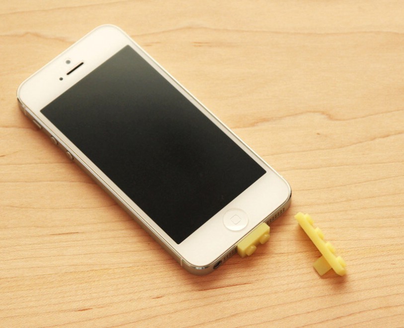 Lego &amp; iPhone, &egrave; amore tra mattoncini e melafonino