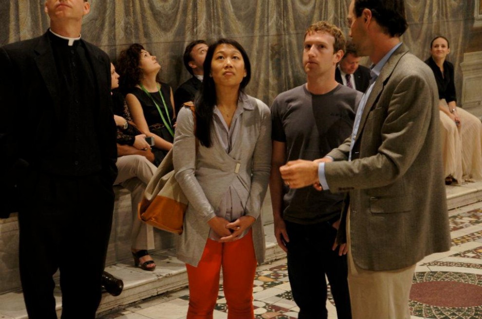 La moglie di Zuckerberg: sesso una volta a settimana. Per contratto