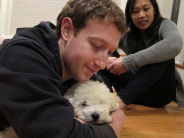 La moglie di Zuckerberg: sesso una volta a settimana. Per contratto