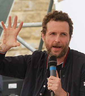 Jovanotti: "Il nostro mondo nuovo". Il saluto di Repubblica delle idee