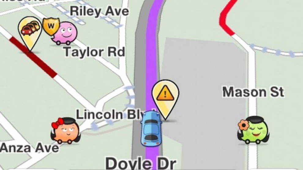 Con Waze le mappe si fanno social