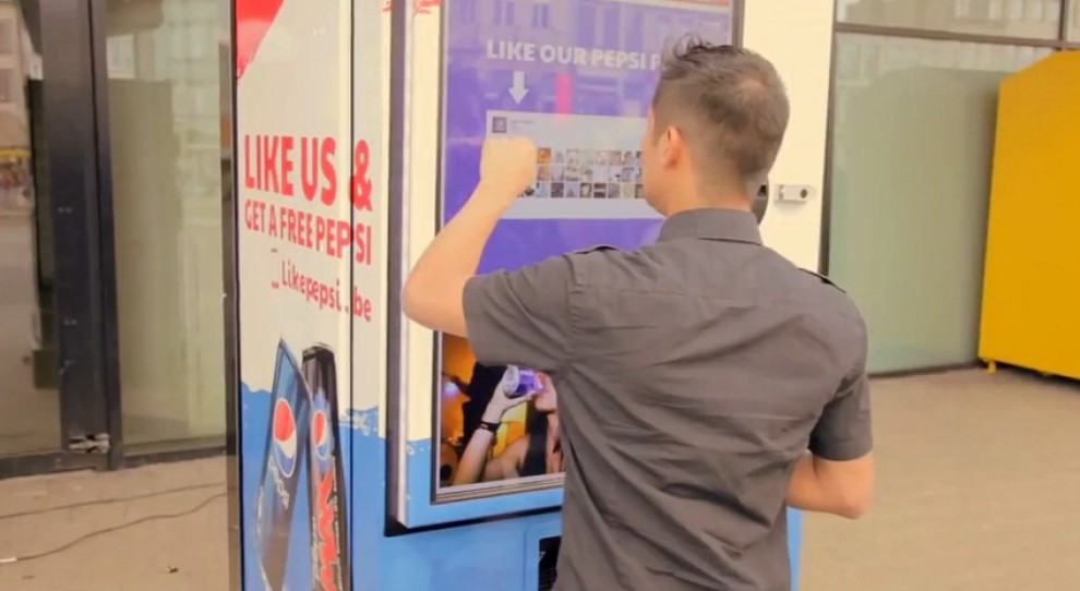 "Like Machine", con un "mi piace" bibite gratis
